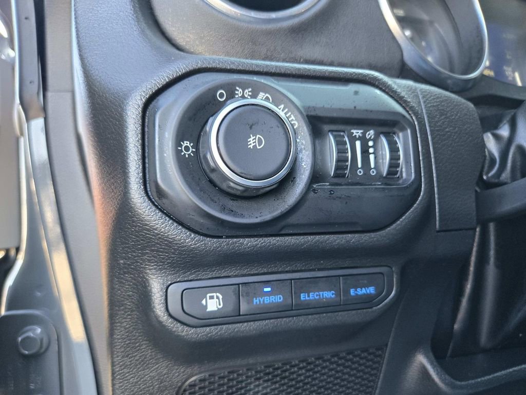 Used 2021 Jeep Wrangler Unlimited Sahara image 38