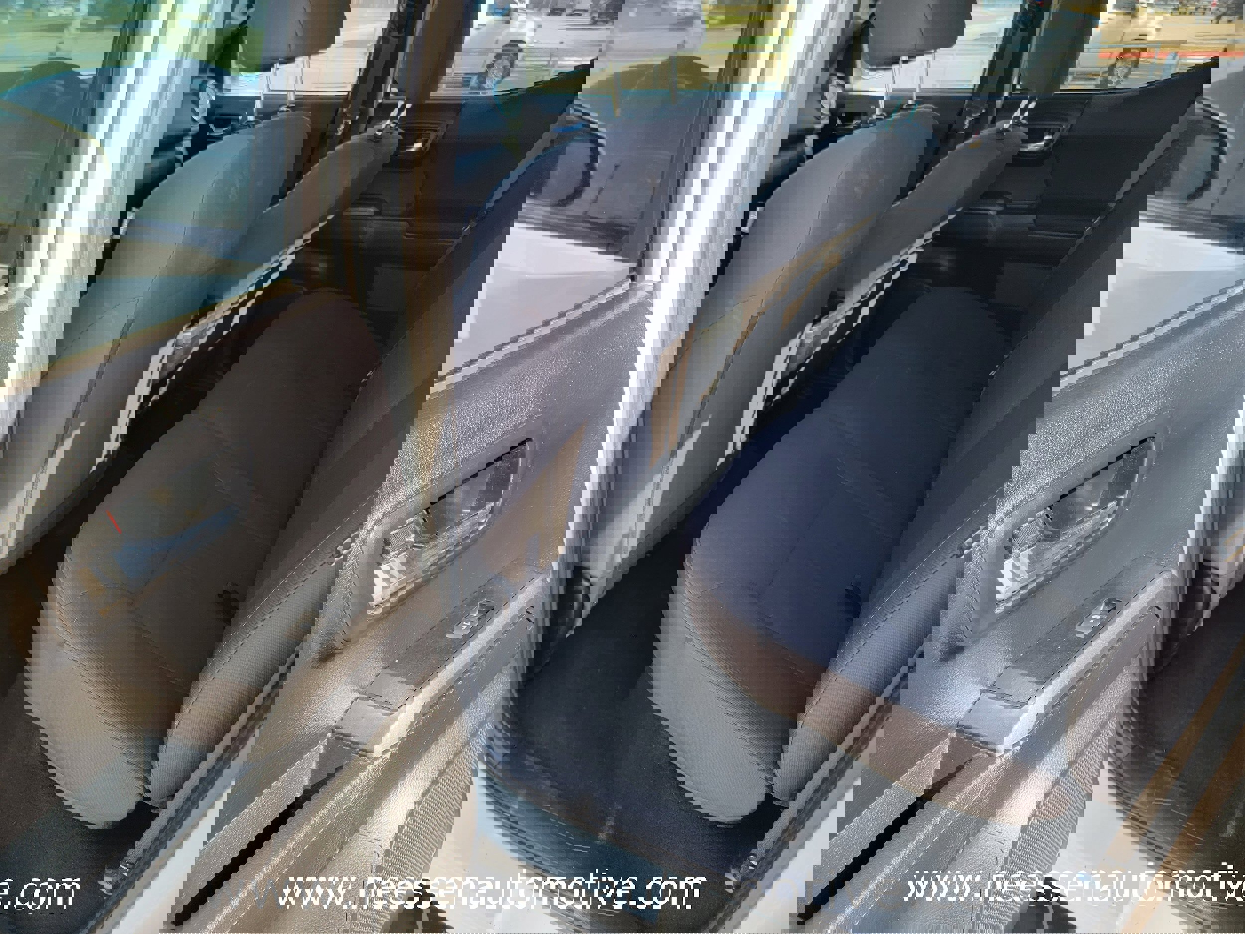 Used 2018 Toyota Tacoma TRD Off-Road w/ Technology Package image 27