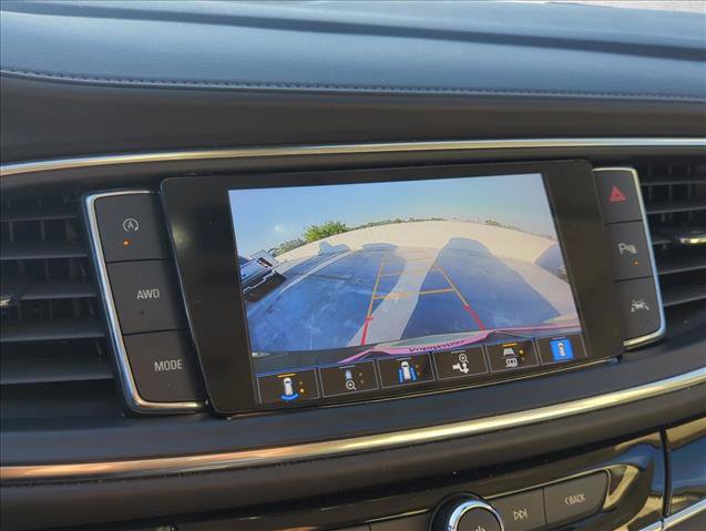 Used 2022 Buick Enclave Avenir w/ Avenir Technology Package AWD/4WD image 18
