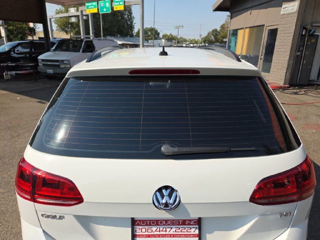 Used 2016 Volkswagen Golf S FWD image 24