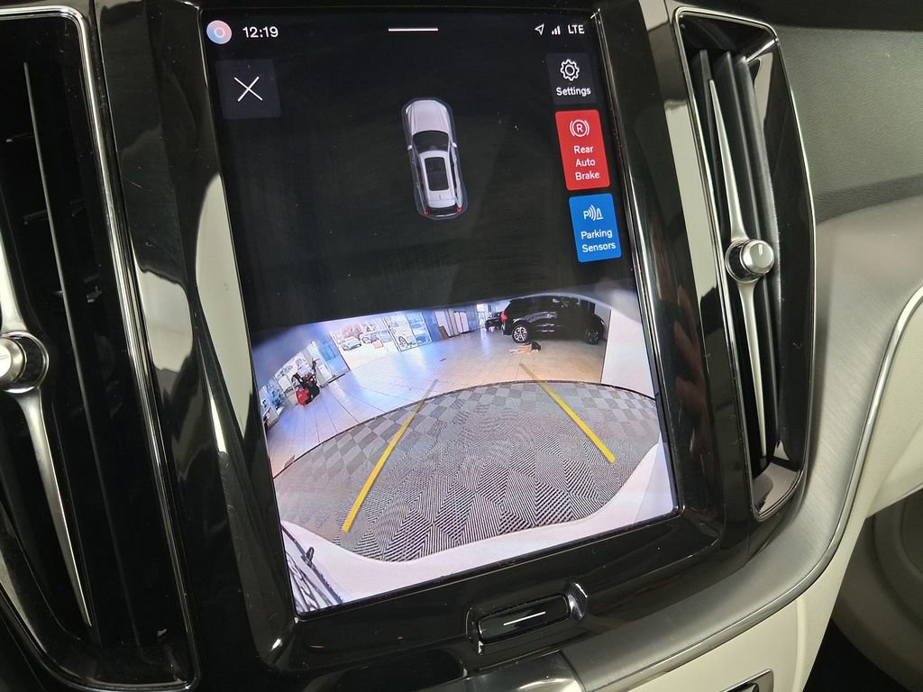 Certified 2024 Volvo XC60 B5 Core w/ Climate Package AWD/4WD image 30