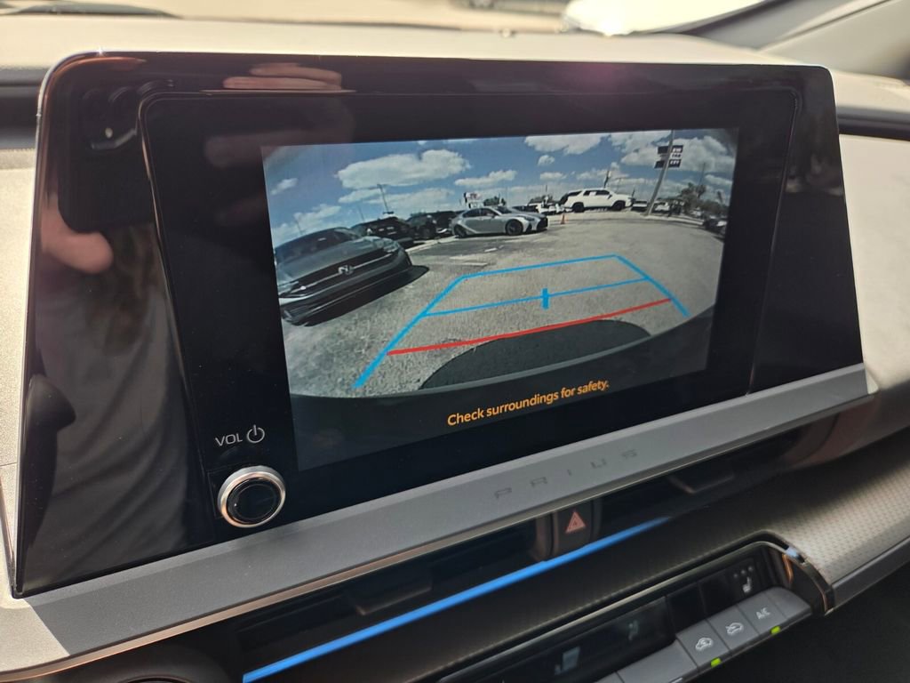 Used 2023 Toyota Prius XLE FWD image 33