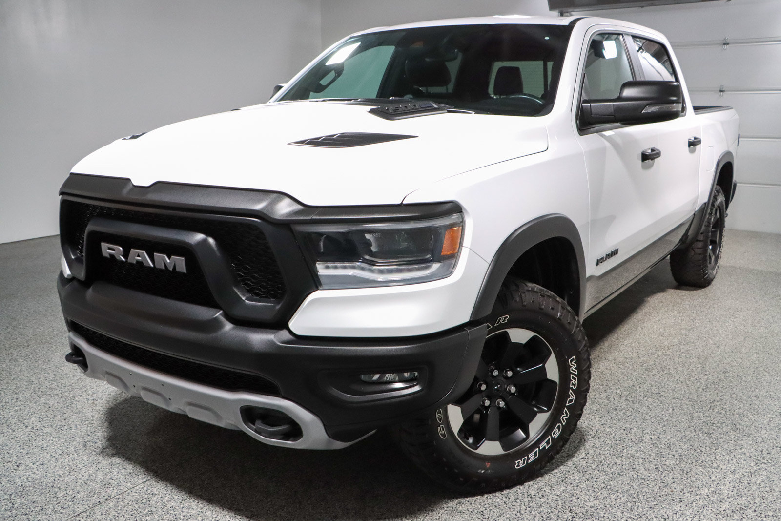 Used 2024 RAM 1500 Rebel w/ Rebel Level 1 Equipment Group AWD/4WD image 31