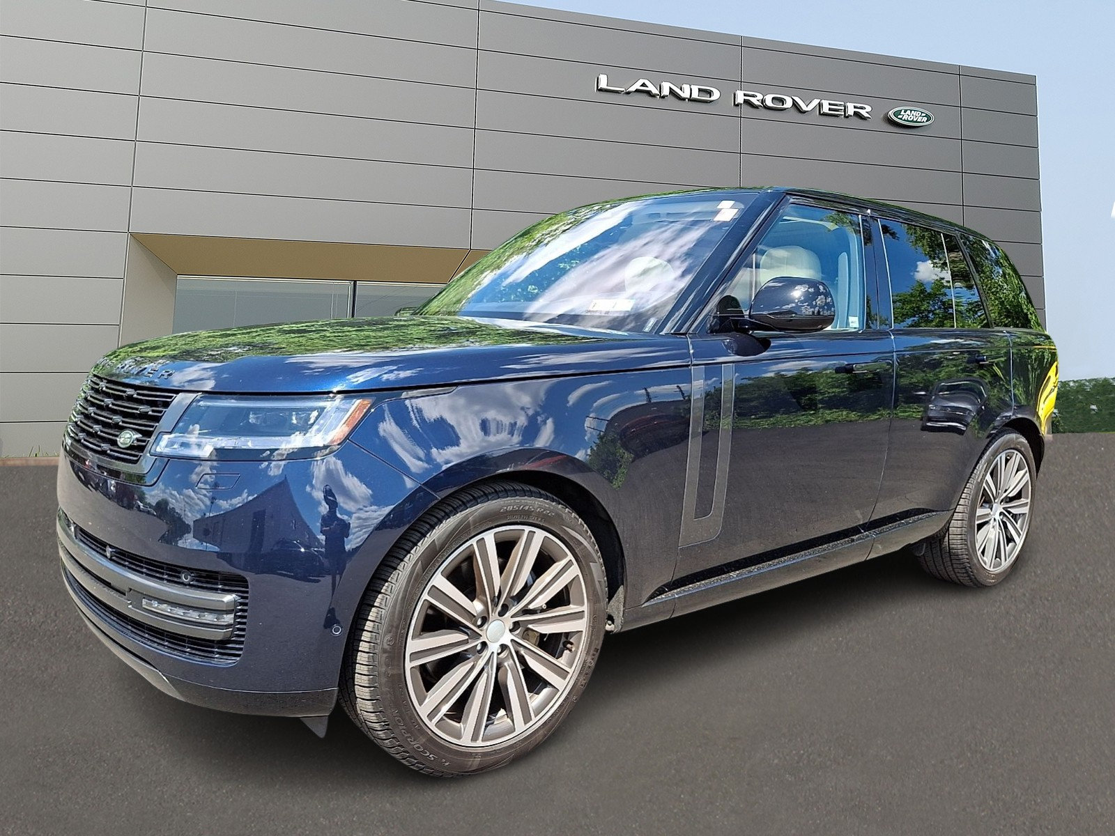 Used 2023 Land Rover Range Rover SE