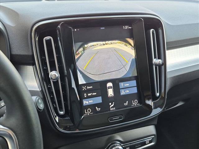 Used 2021 Volvo XC40 T5 Momentum AWD/4WD image 19