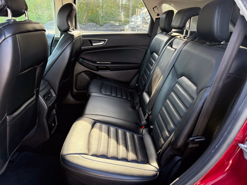 Used 2017 Ford Edge SEL w/ Equipment Group 201A AWD/4WD image 12