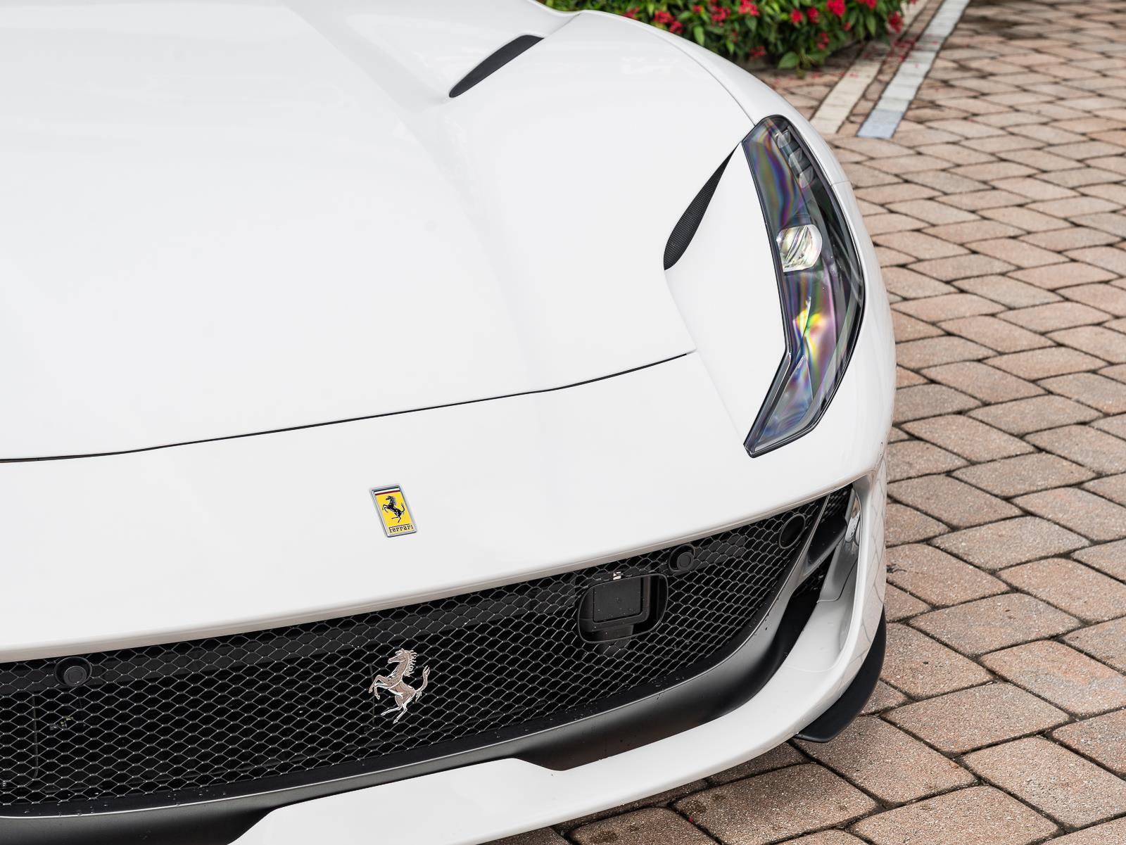 Used 2021 Ferrari 812 GTS RWD image 9