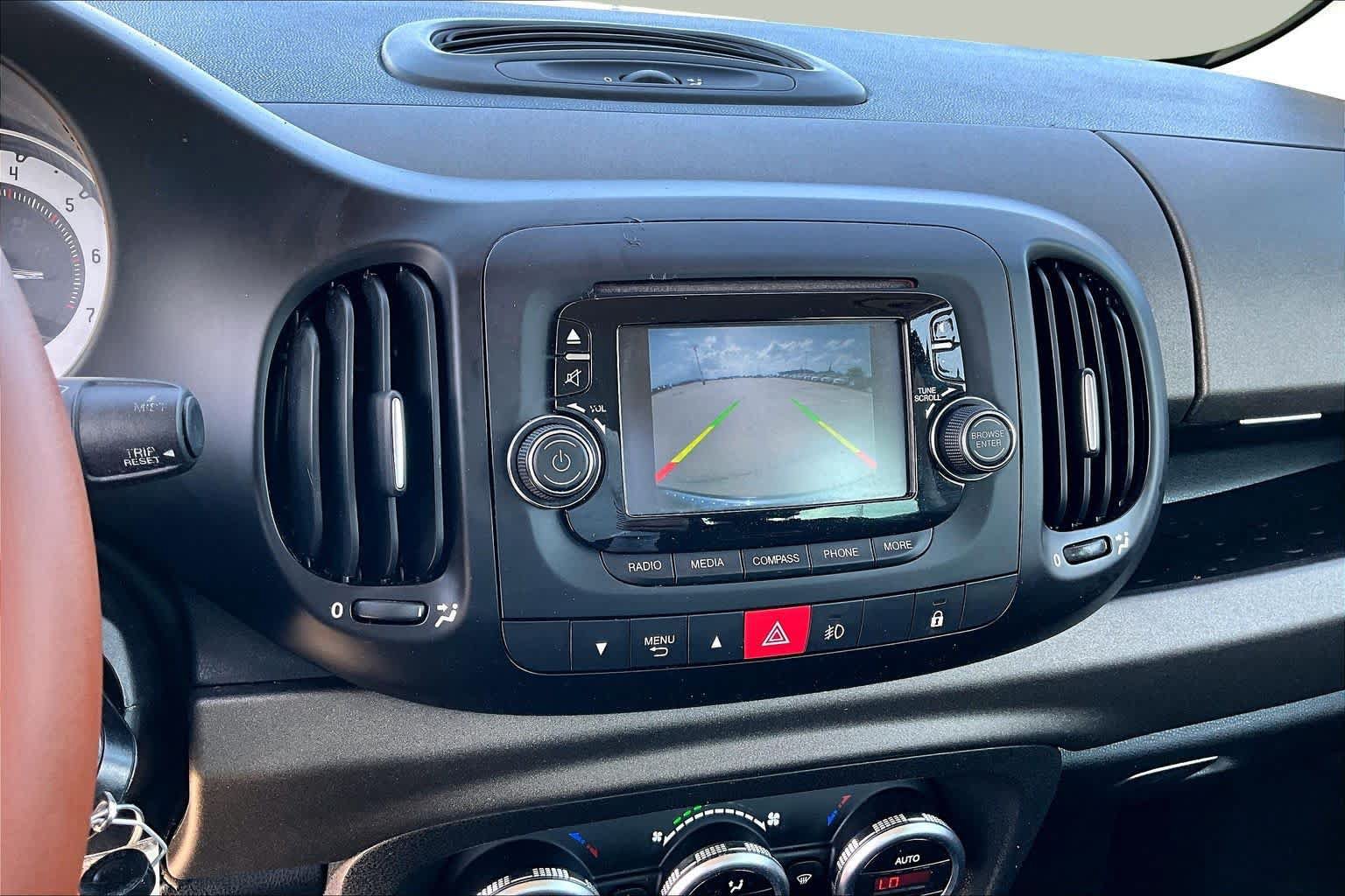 Used 2016 FIAT 500L Trekking FWD image 25