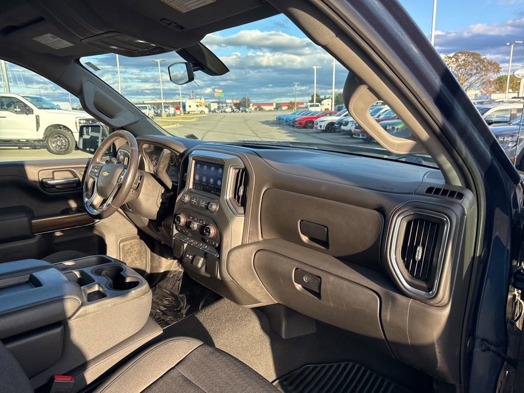 Used 2021 Chevrolet Silverado 1500 LT w/ Z71 Off-Road Package AWD/4WD image 22