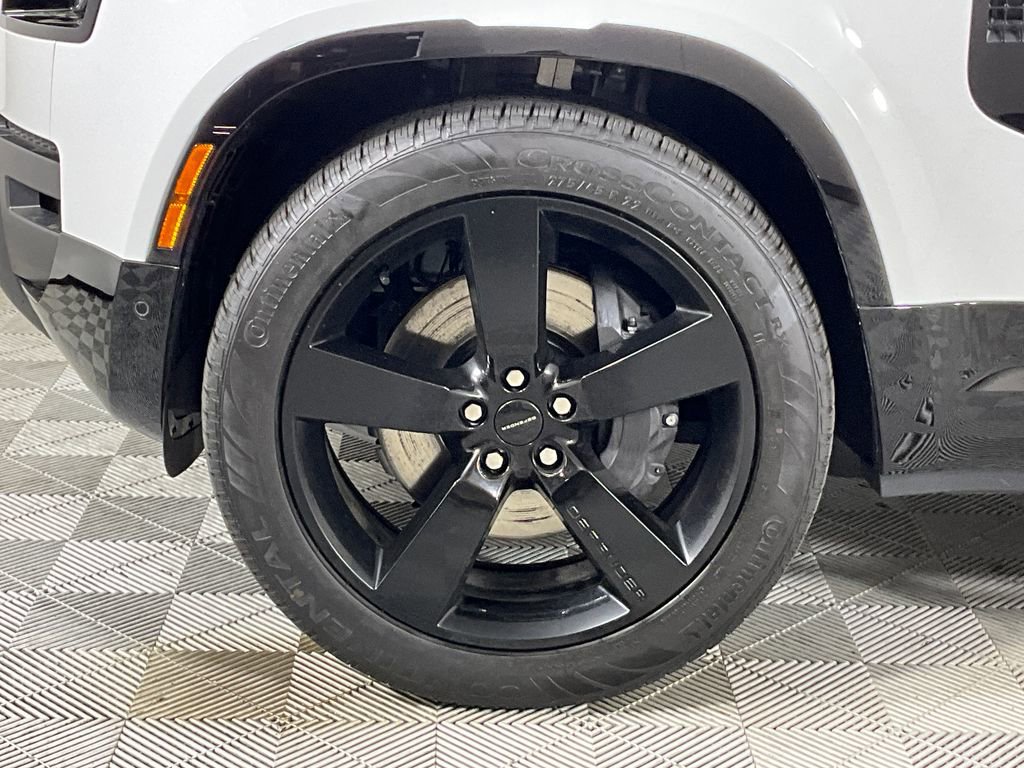 New 2026 Land Rover Defender 110 X-Dynamic SE image 9