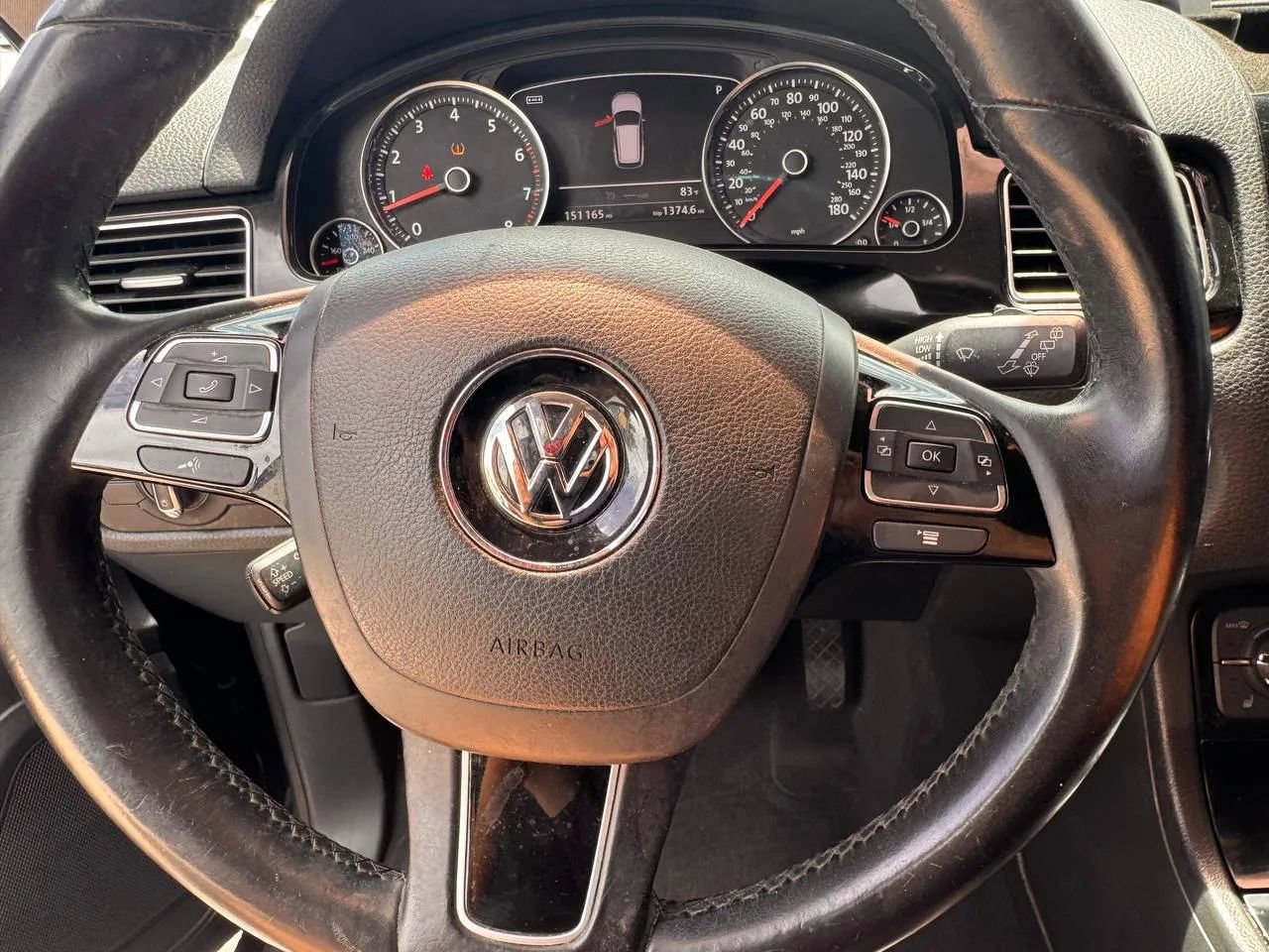 Used 2014 Volkswagen Touareg Sport AWD/4WD image 11