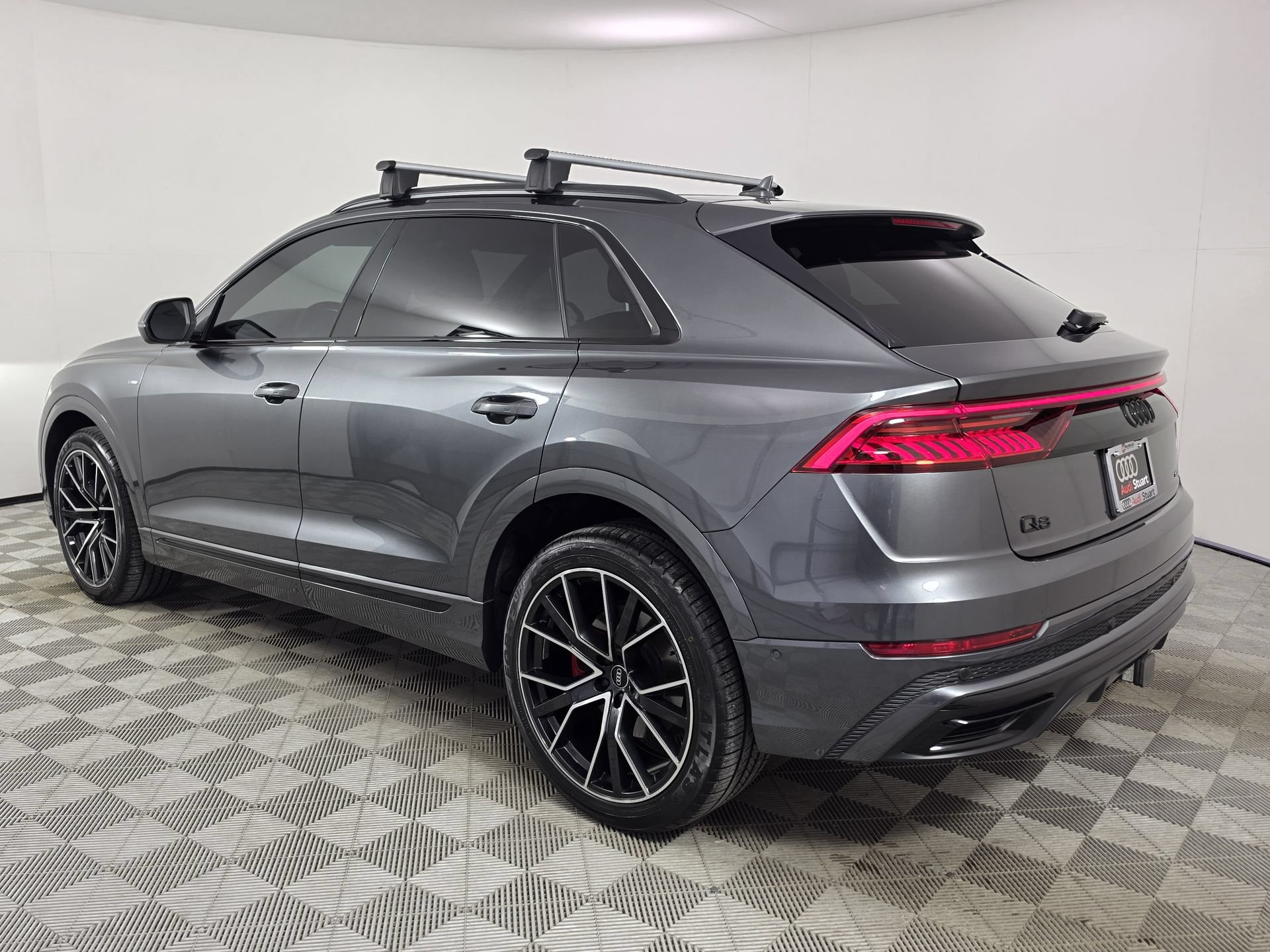 Certified 2023 Audi Q8 Prestige AWD/4WD image 38