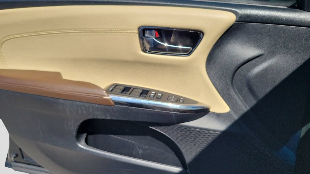 Used 2017 Toyota Avalon XLE Plus w/ Carpet Mat Package FWD image 19