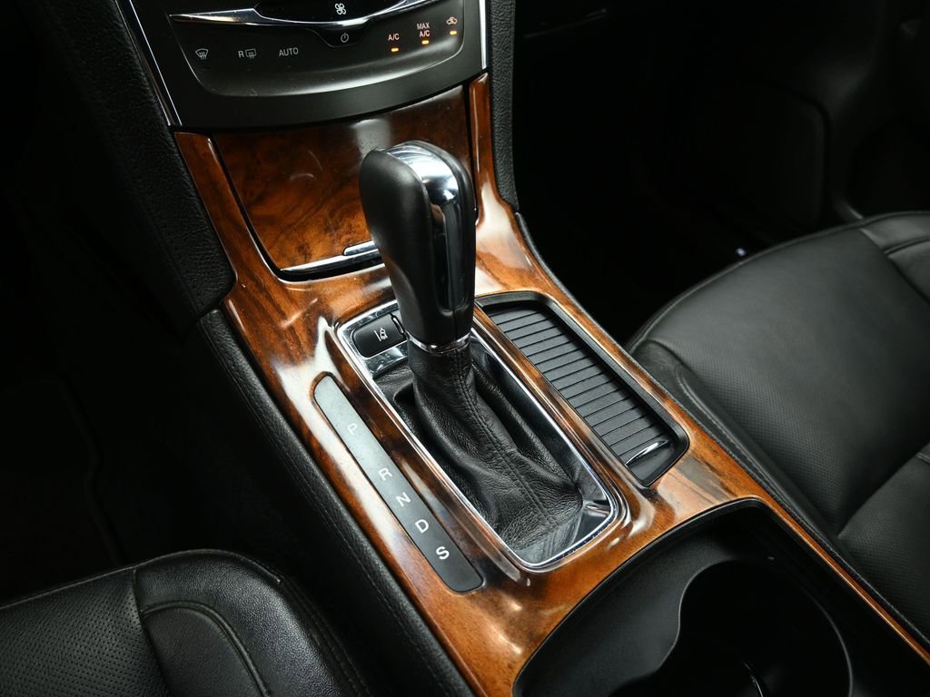 Used 2013 Lincoln MKS AWD image 16