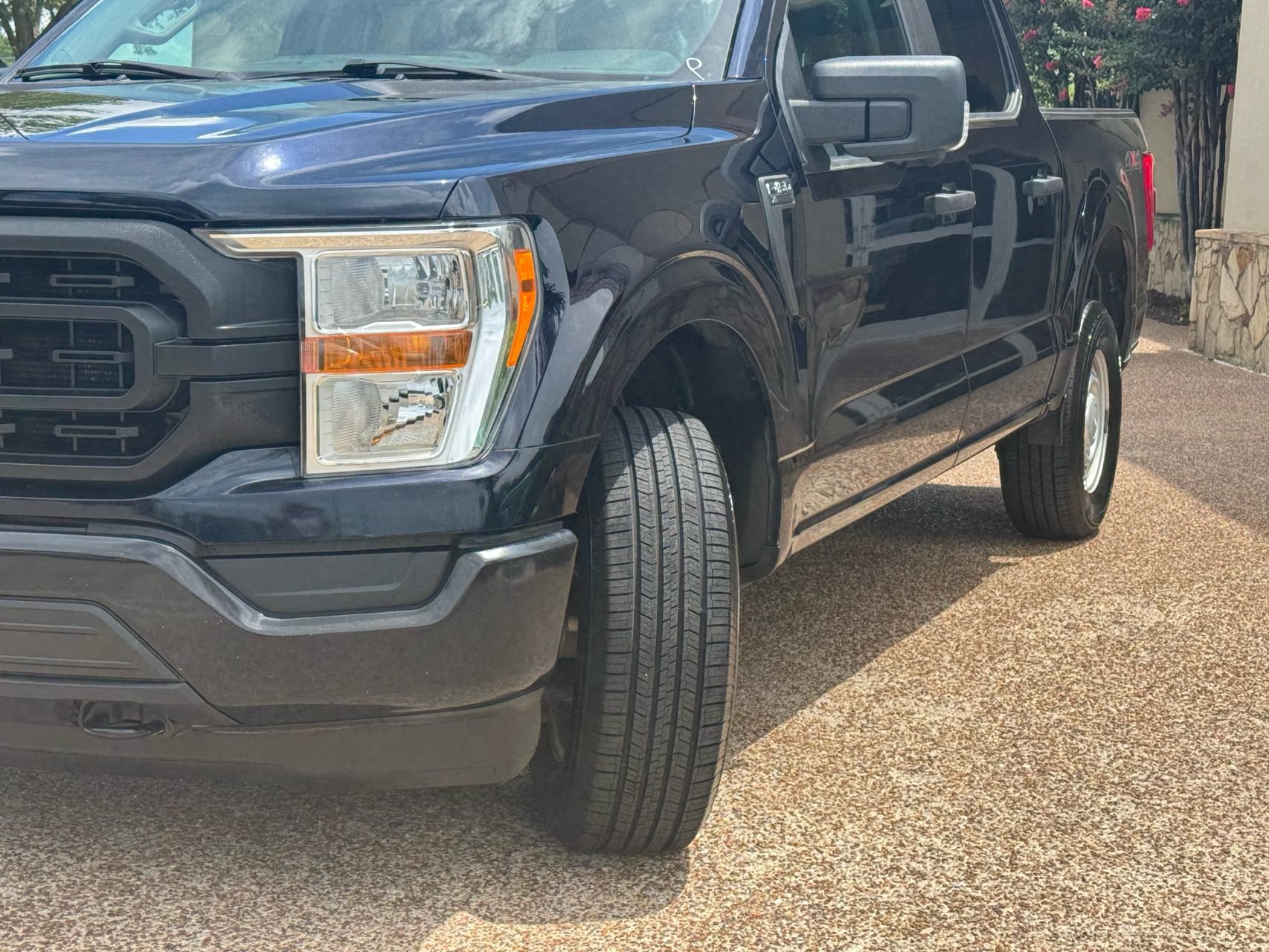 Used 2021 Ford F150 XL w/ Equipment Group 101A High AWD/4WD image 3