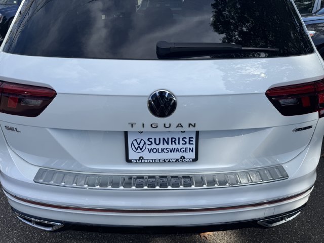 Used 2024 Volkswagen Tiguan SEL R-Line AWD/4WD image 40