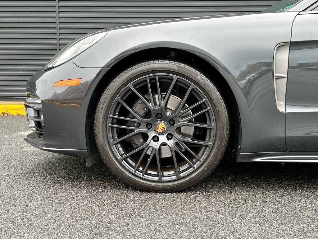Certified 2023 Porsche Panamera 4 Platinum Edition AWD/4WD image 34