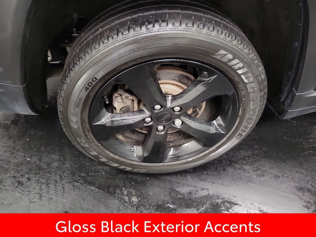Used 2023 Jeep Grand Cherokee L Laredo AWD/4WD image 11