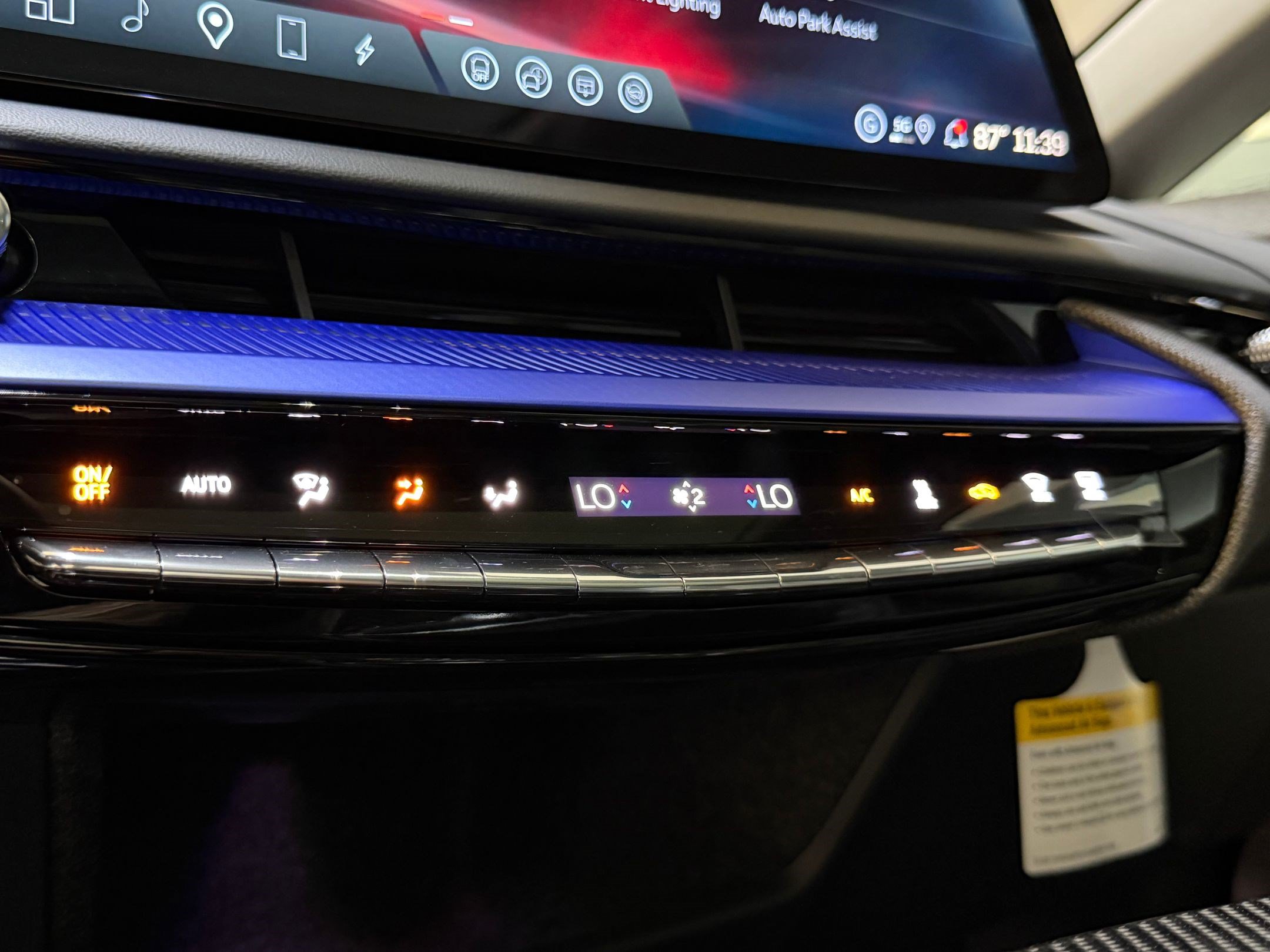 New 2026 Cadillac Optiq V AWD/4WD image 36