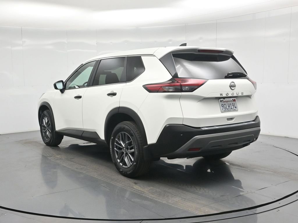 Used 2023 Nissan Rogue S image 28