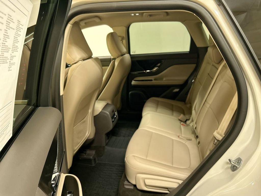 Used 2022 Lincoln Corsair Standard w/ Equipment Group 101A image 20