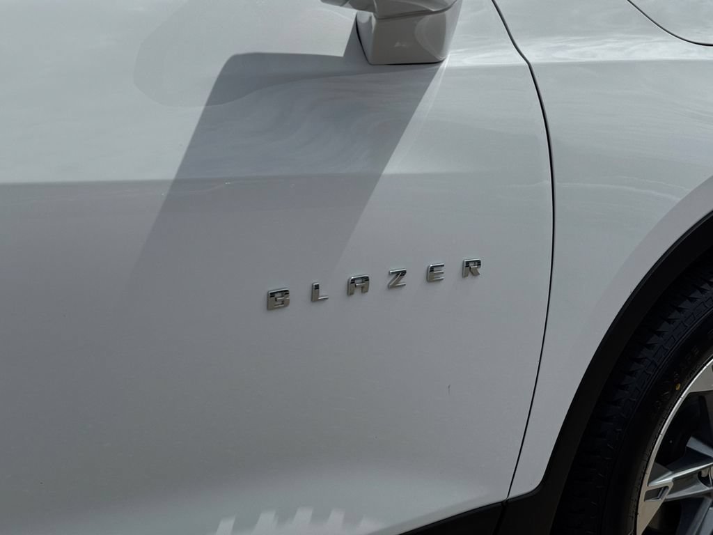 Used 2024 Chevrolet Blazer LT AWD/4WD image 37