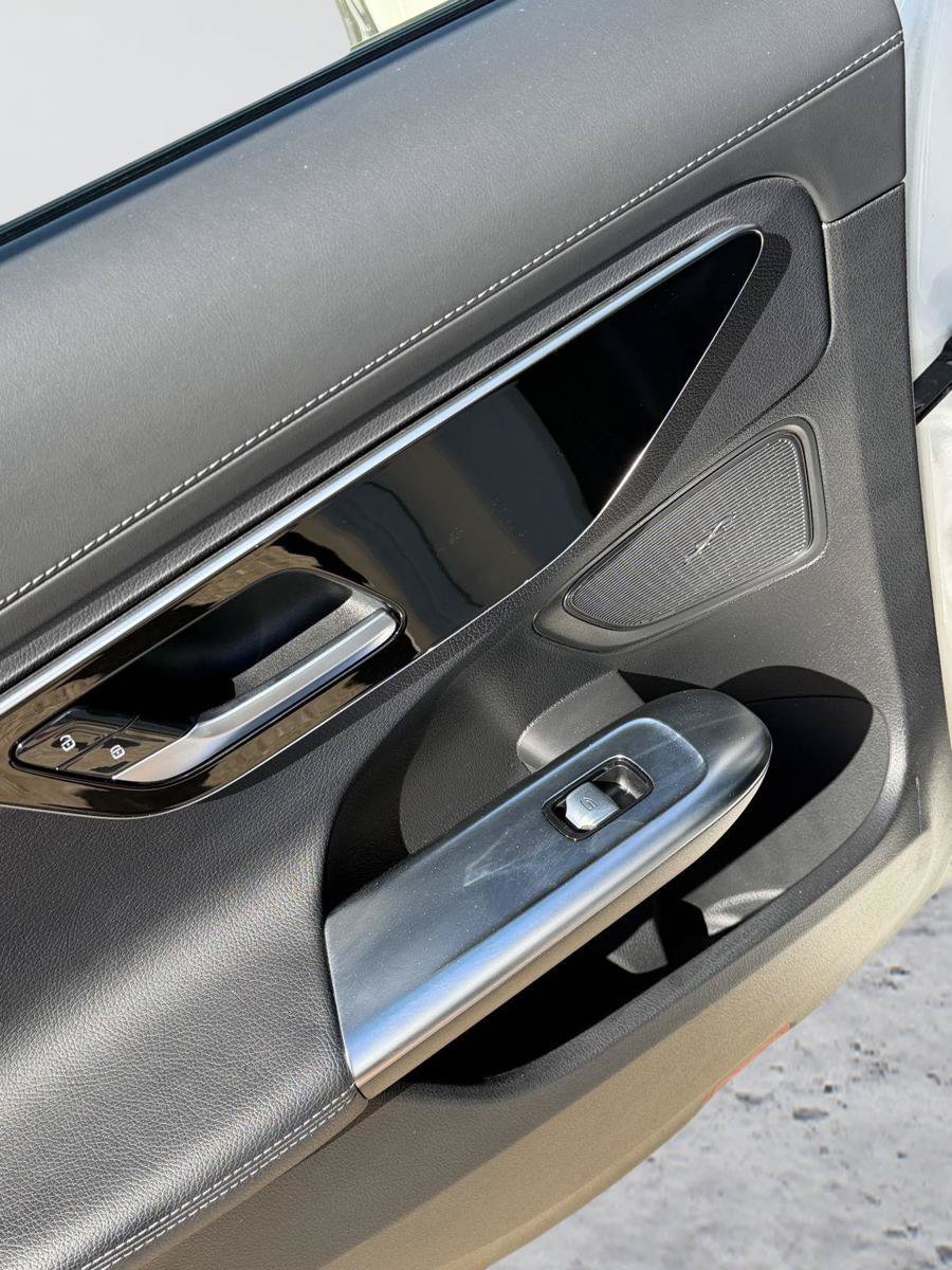 Used 2022 Mercedes-Benz C 300 4MATIC Sedan image 15