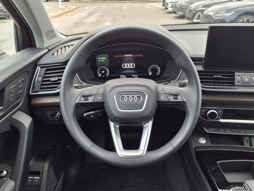 Used 2025 Audi Q5 e Premium Plus w/ Premium Plus Package image 15