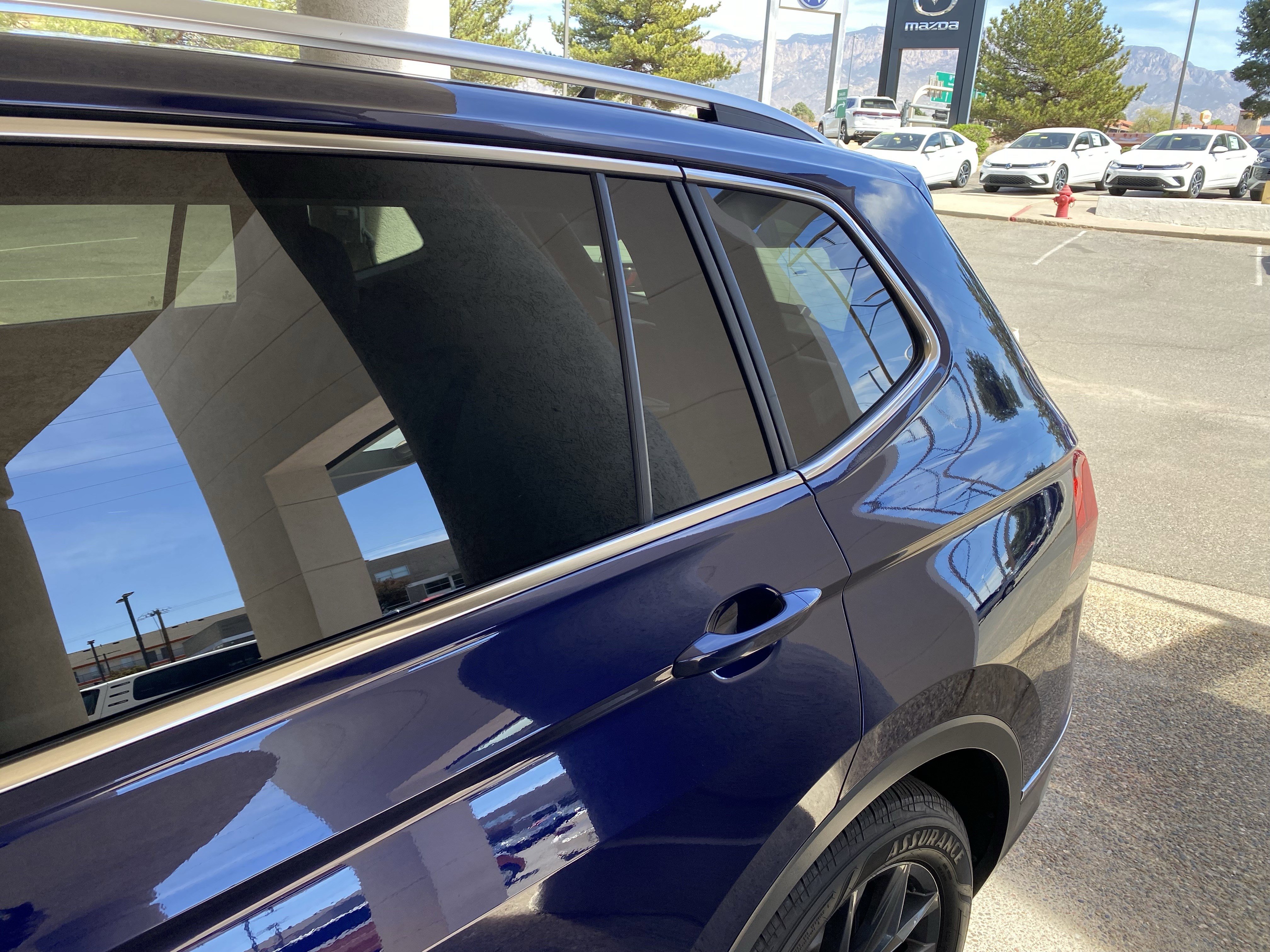 Used 2023 Volkswagen Tiguan SE w/ Panoramic Sunroof Package image 50