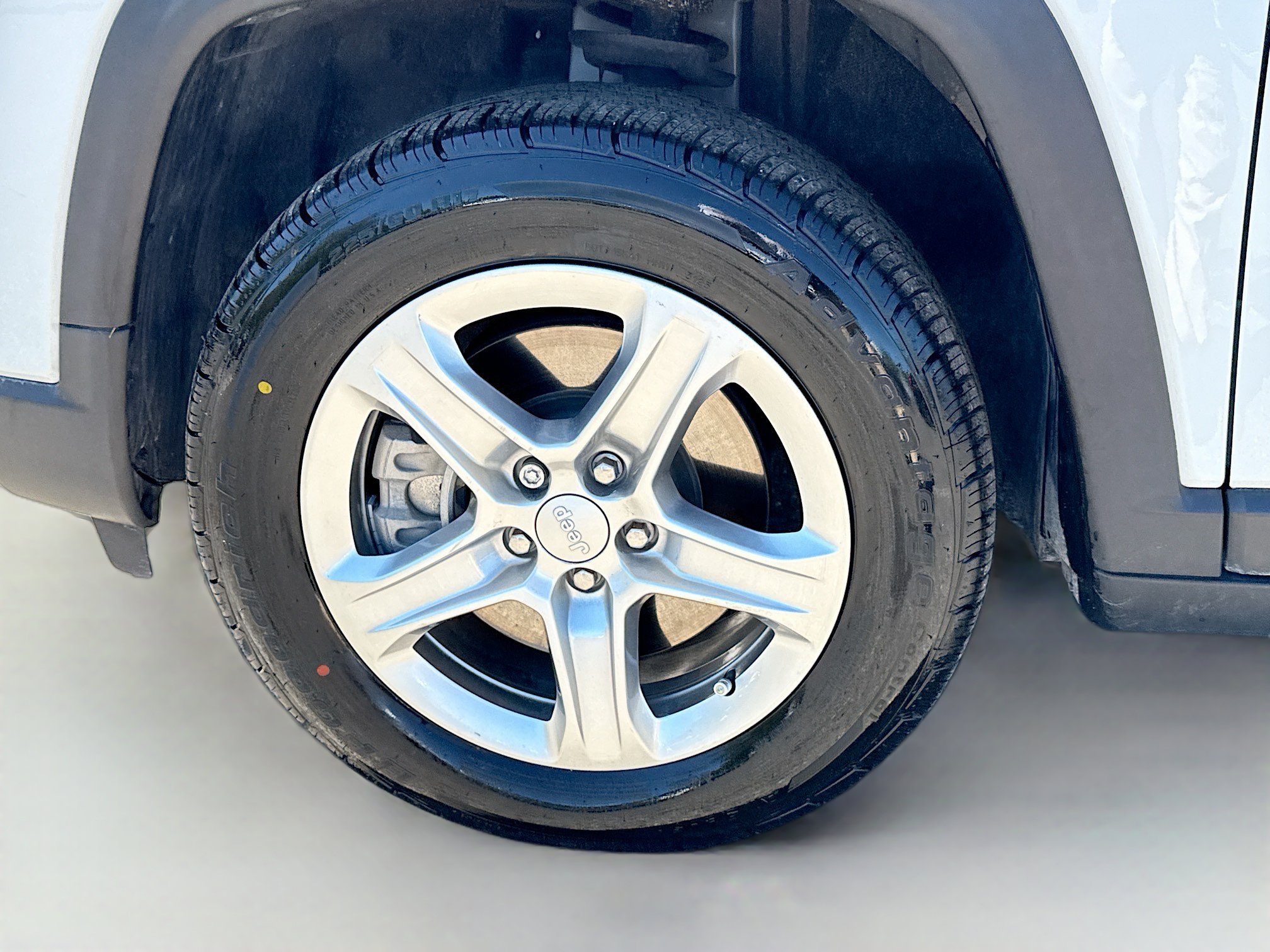 Used 2023 Jeep Compass Latitude AWD/4WD image 35