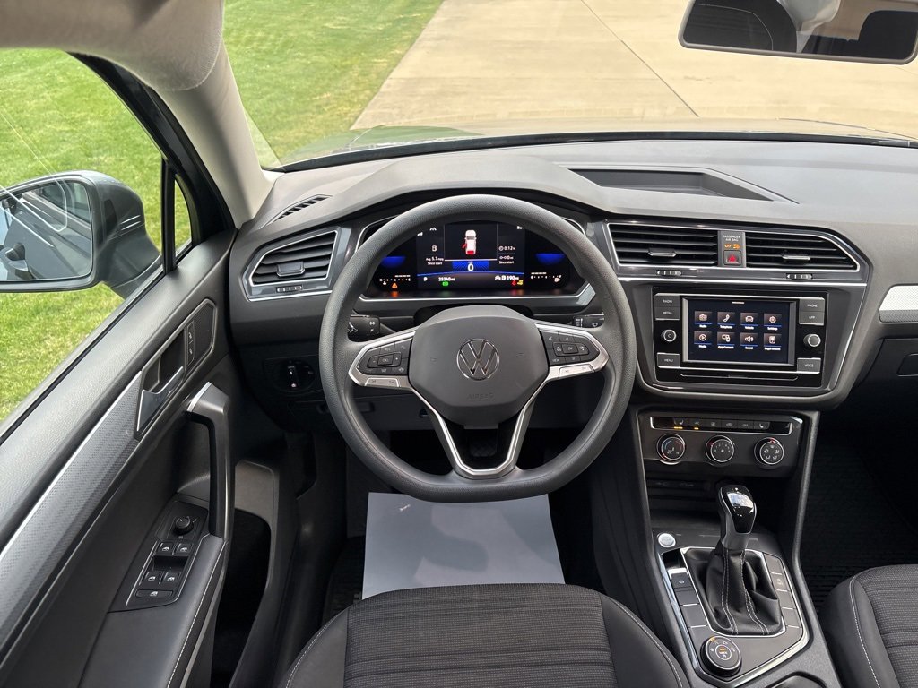Used 2022 Volkswagen Tiguan S image 43