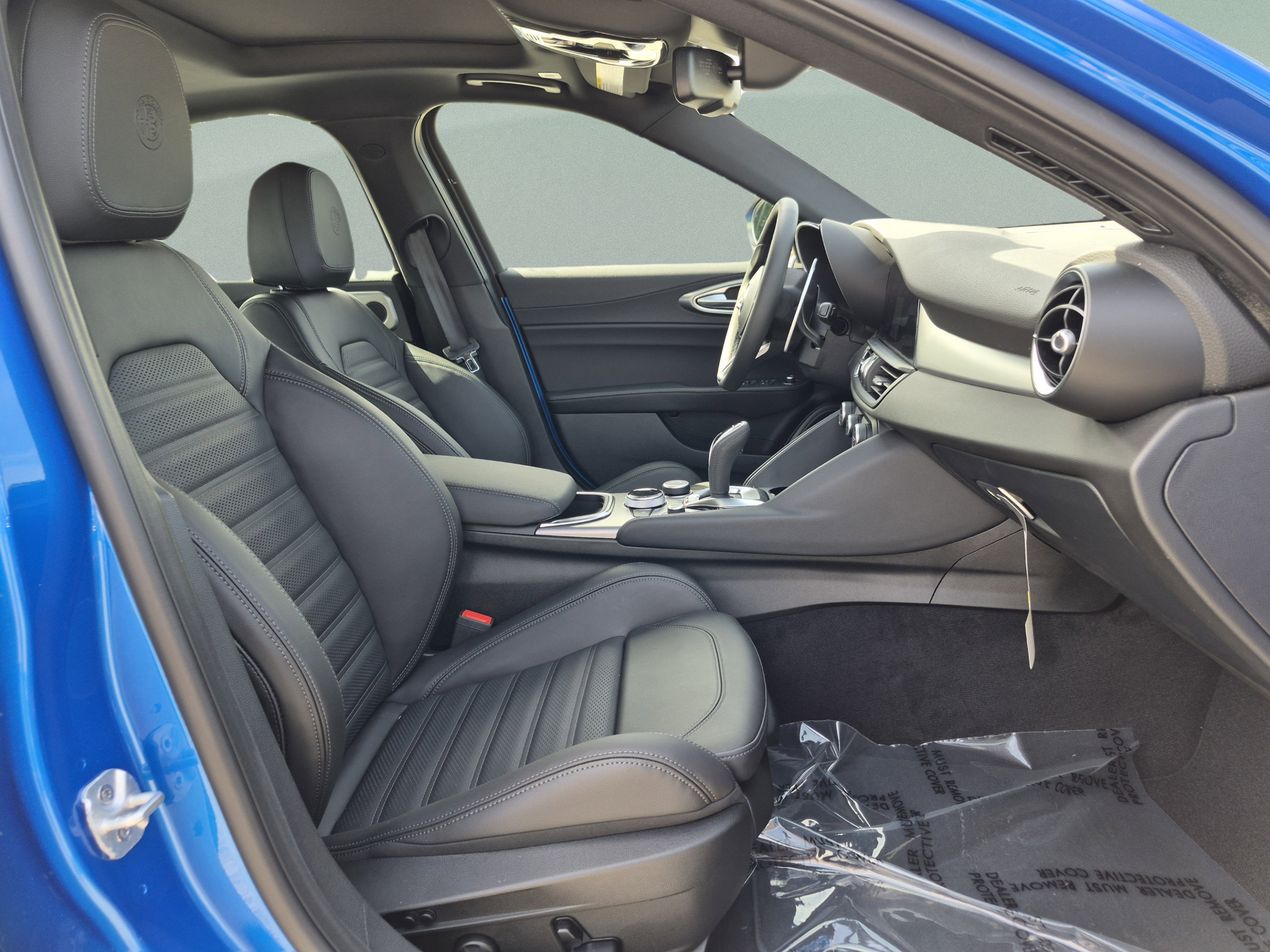 New 2026 Alfa Romeo Giulia w/ Driving Assist Package RWD image 19