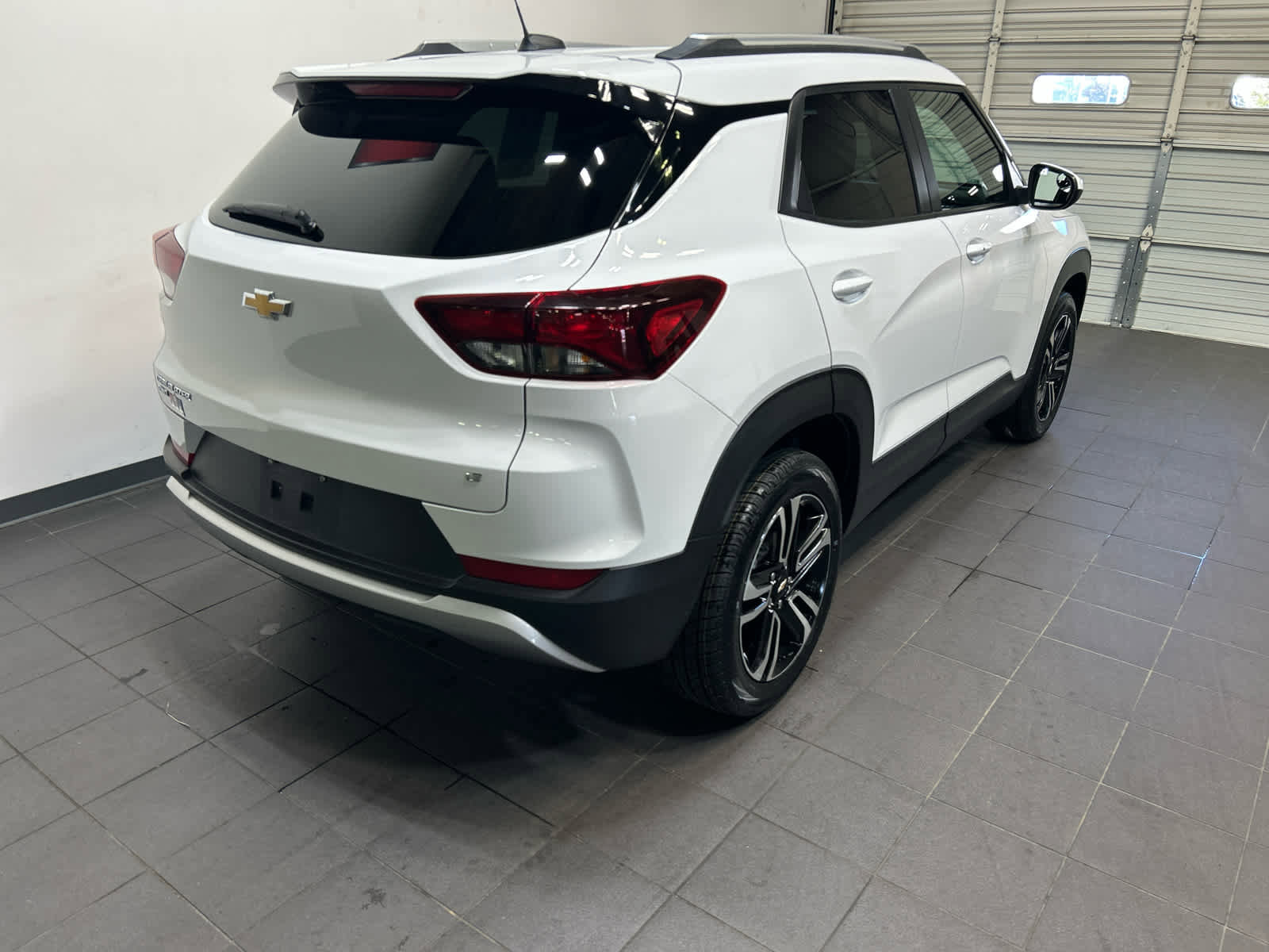 Used 2022 Chevrolet TrailBlazer LT AWD/4WD image 3