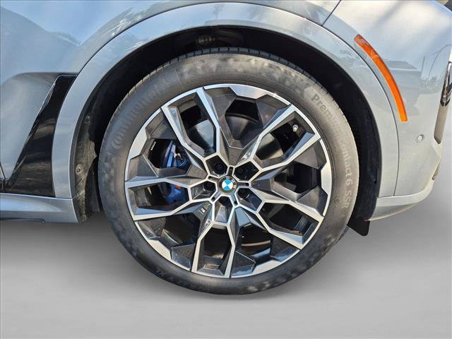 Used 2025 BMW X7 xDrive40i w/ M Sport Package AWD/4WD image 25