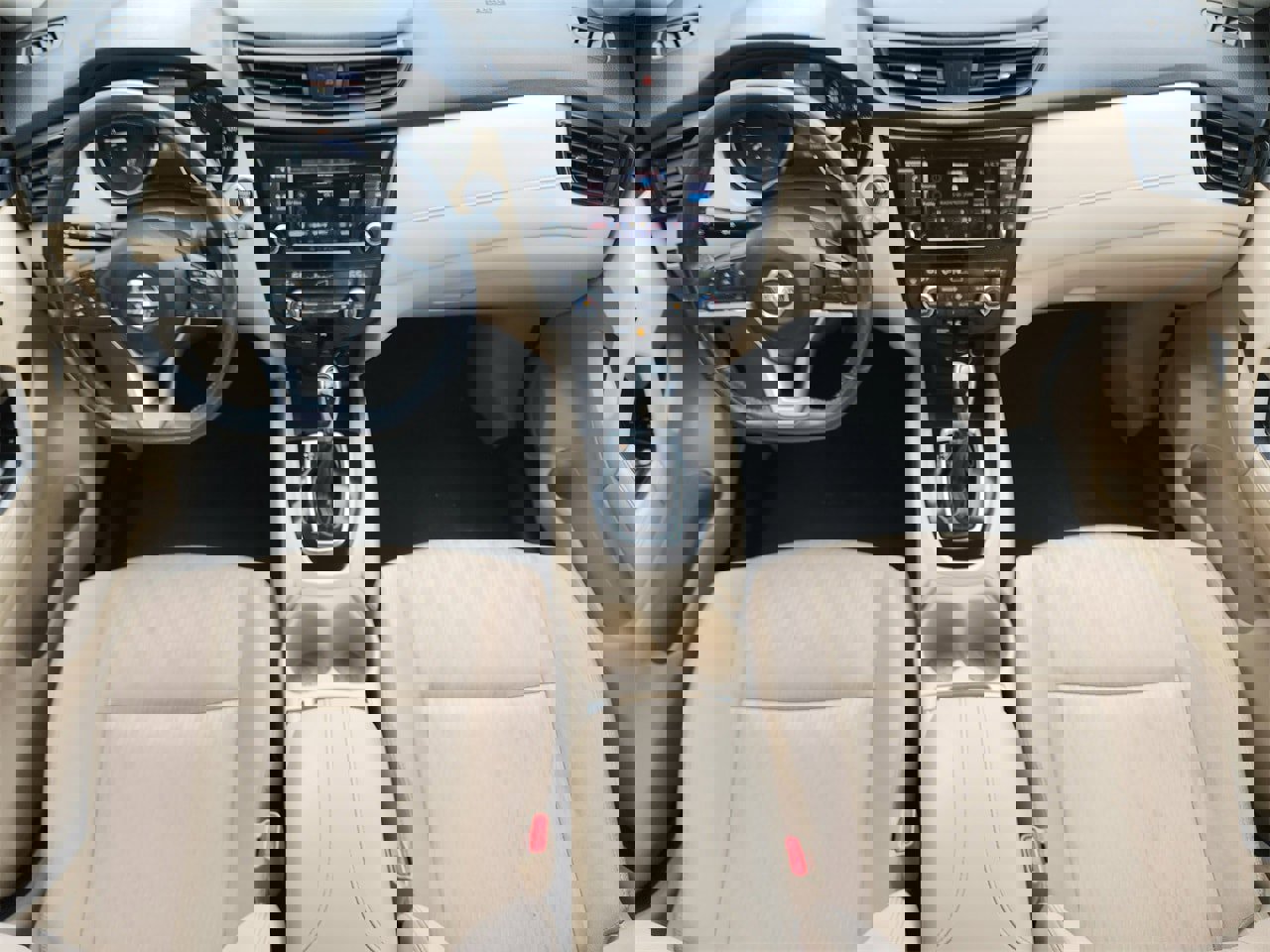 Used 2018 Nissan Rogue SV image 24