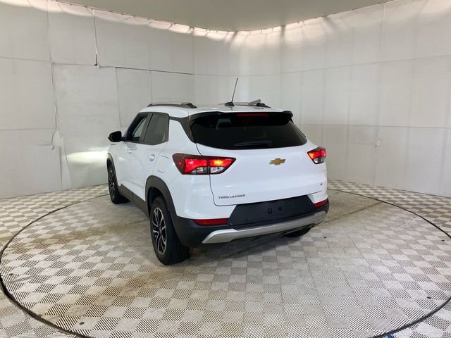 Used 2024 Chevrolet TrailBlazer LT w/ LT Cold Weather Package FWD image 19