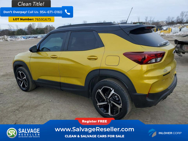 Used 2023 Chevrolet TrailBlazer RS w/ Sun and Liftgate Package image 3