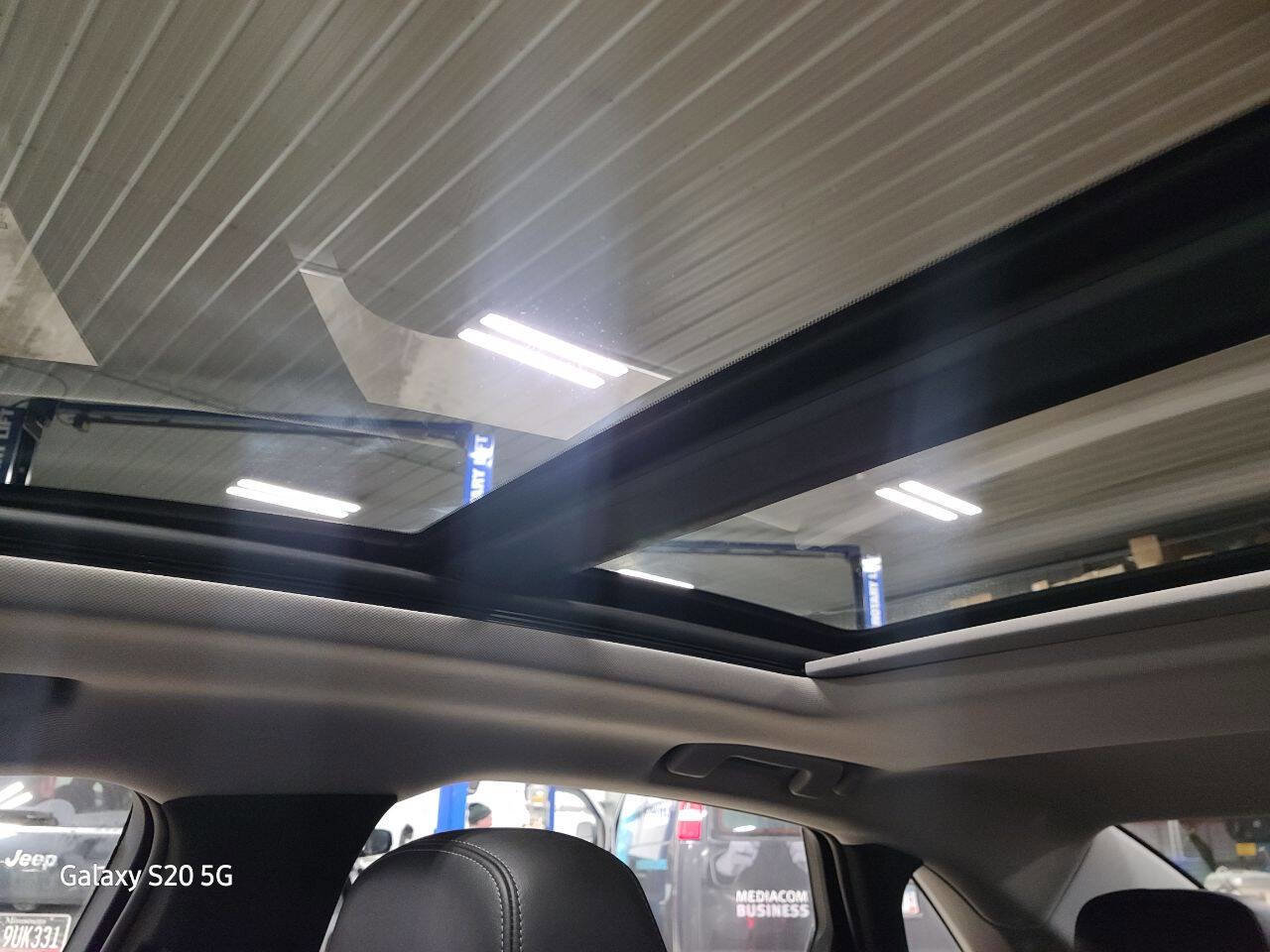 Used 2017 Cadillac XTS Luxury image 38