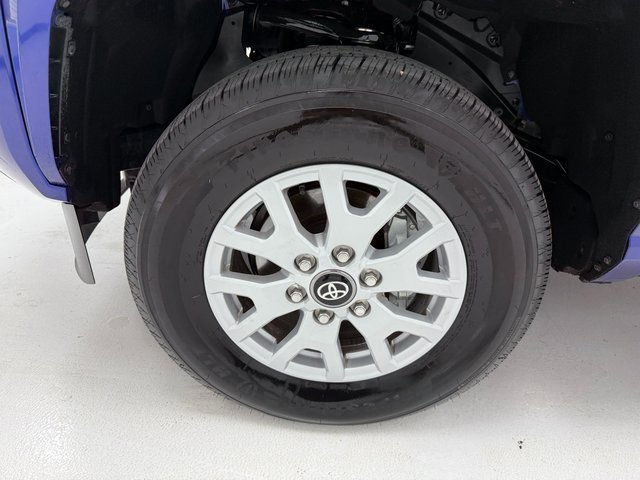 Used 2025 Toyota Tacoma SR5 w/ SR5 Upgrade Package image 7