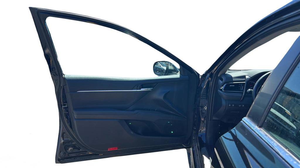 Used 2024 Toyota Camry SE FWD image 20