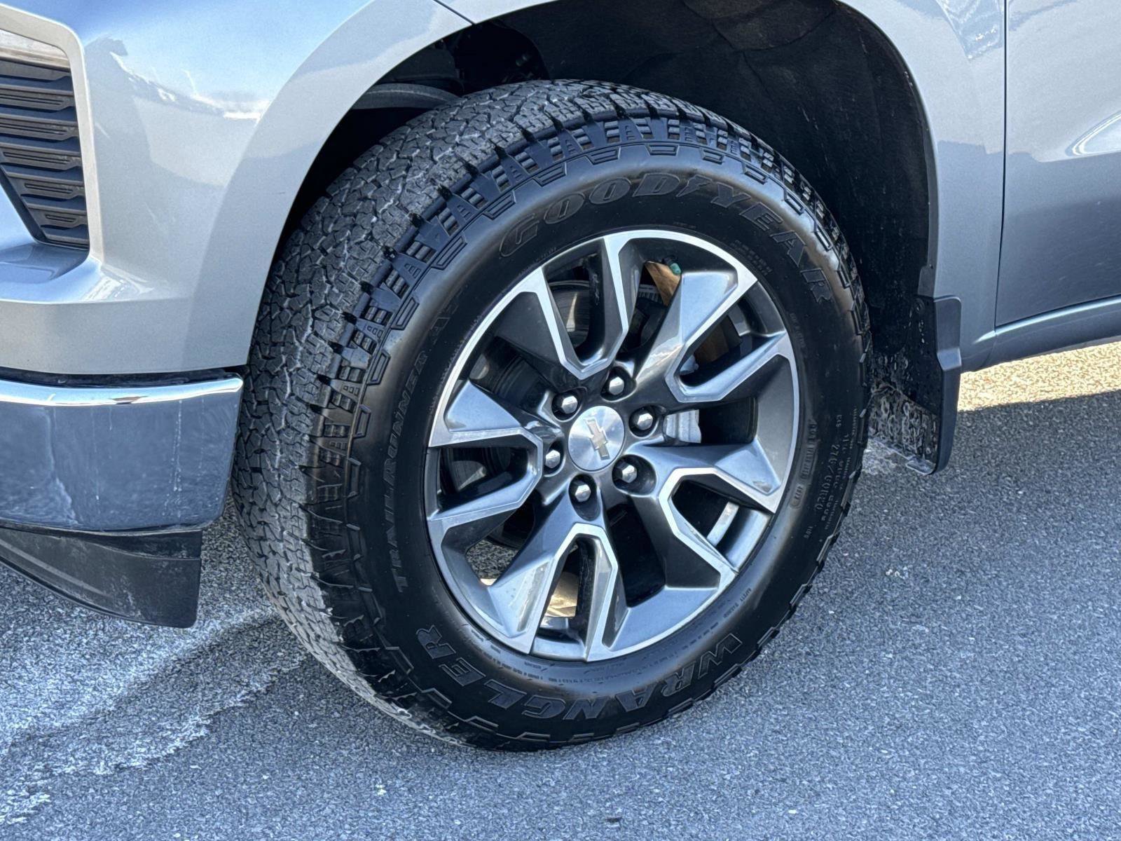 Used 2023 Chevrolet Silverado 1500 LT image 29