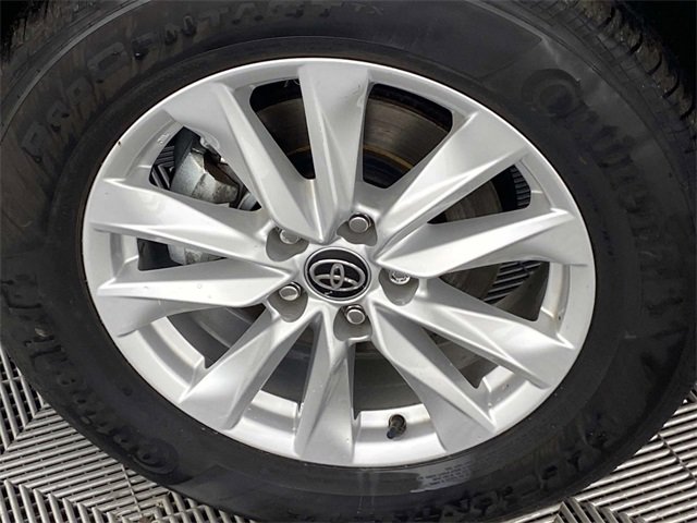 Used 2023 Toyota Corolla Cross LE w/ Moonroof Package image 27