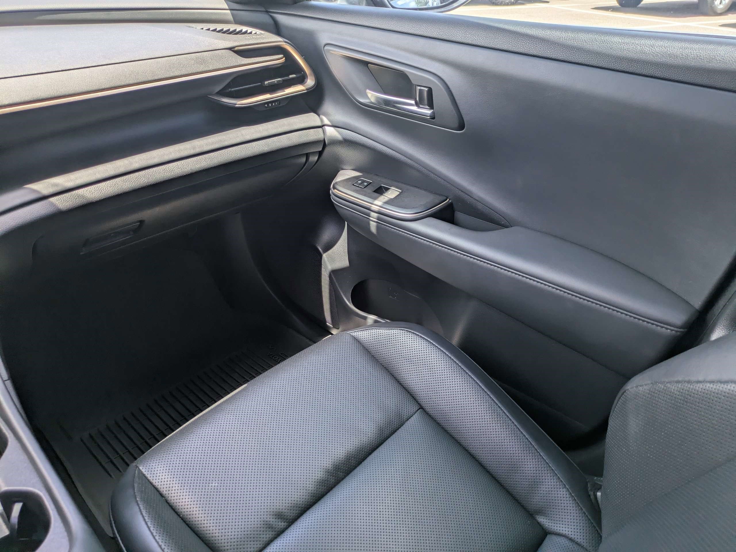 Used 2023 Toyota Crown AWD/4WD image 15