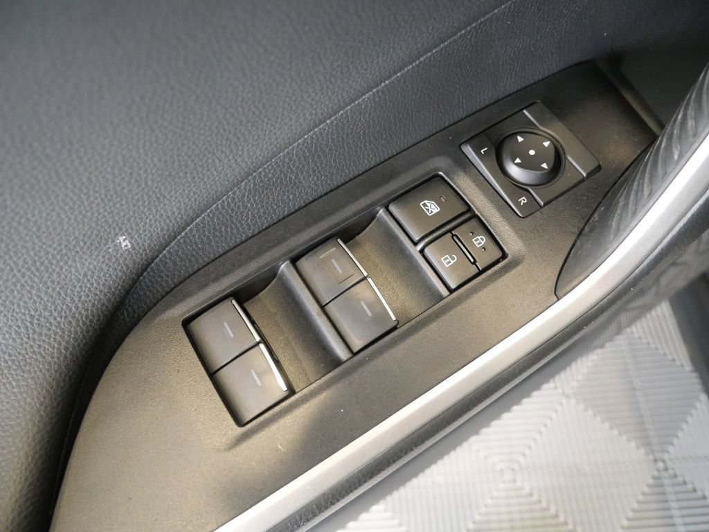 Used 2024 Toyota RAV4 XSE AWD/4WD image 16