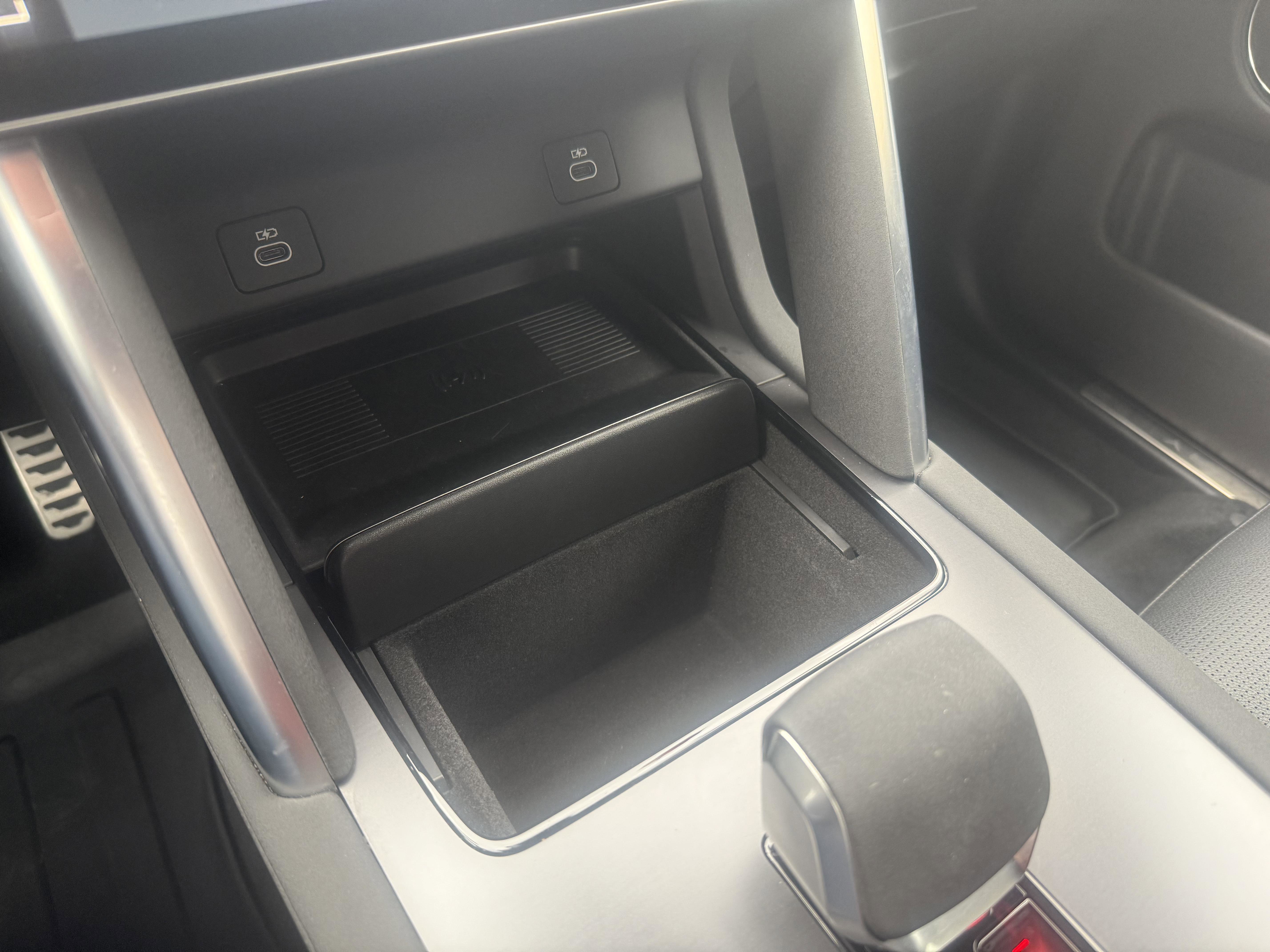 Used 2025 Land Rover Discovery Sport Dynamic SE image 27