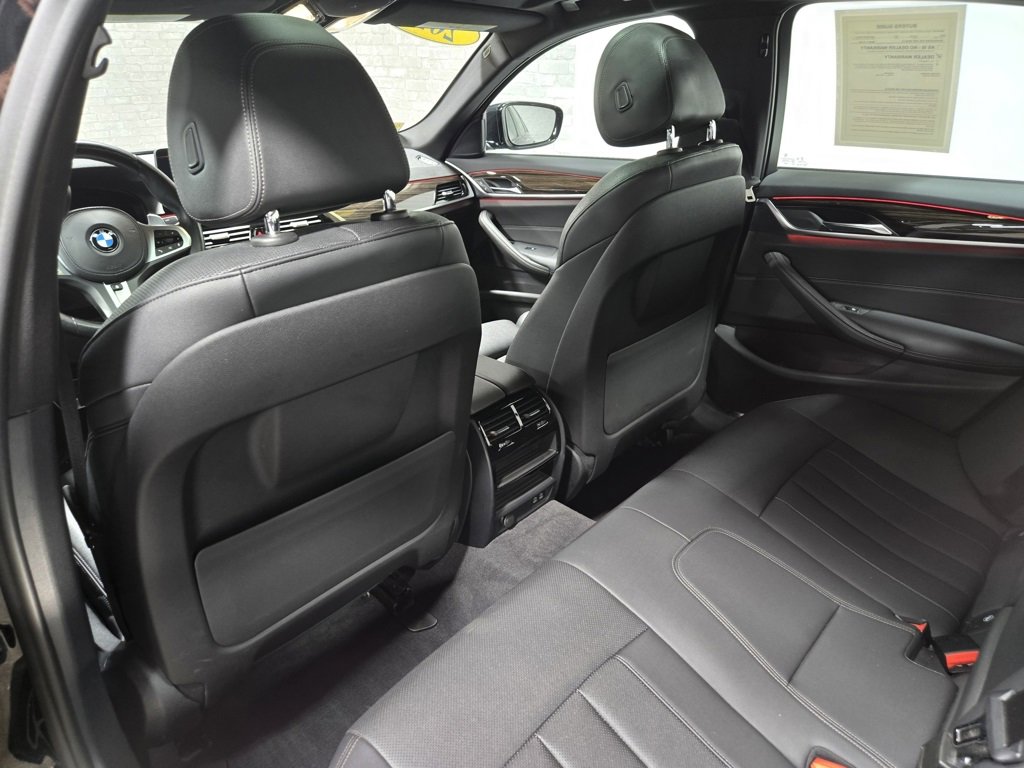 Used 2021 BMW 530e xDrive w/ M Sport Package image 36