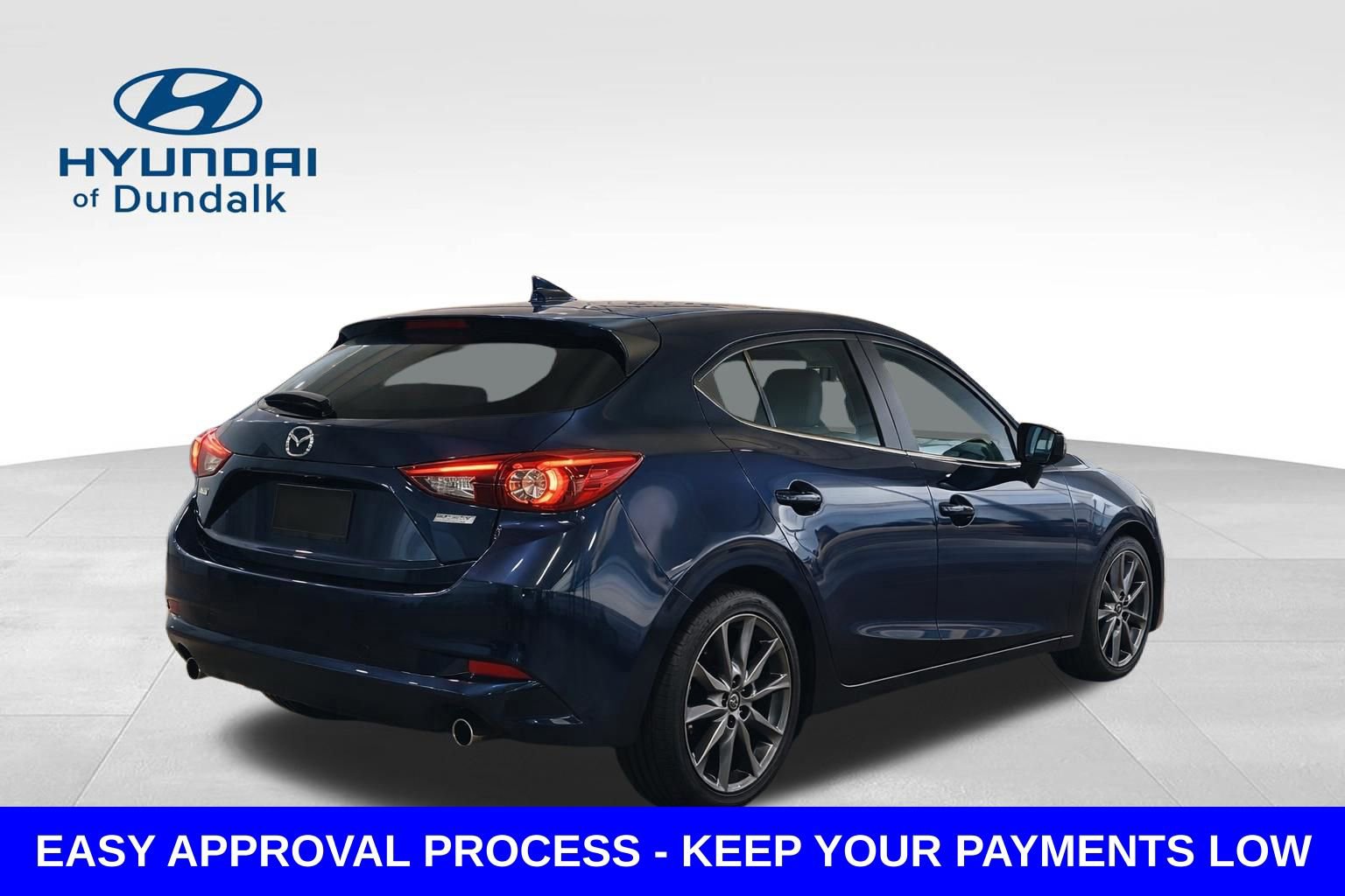 Used 2018 MAZDA MAZDA3 Grand Touring FWD image 2