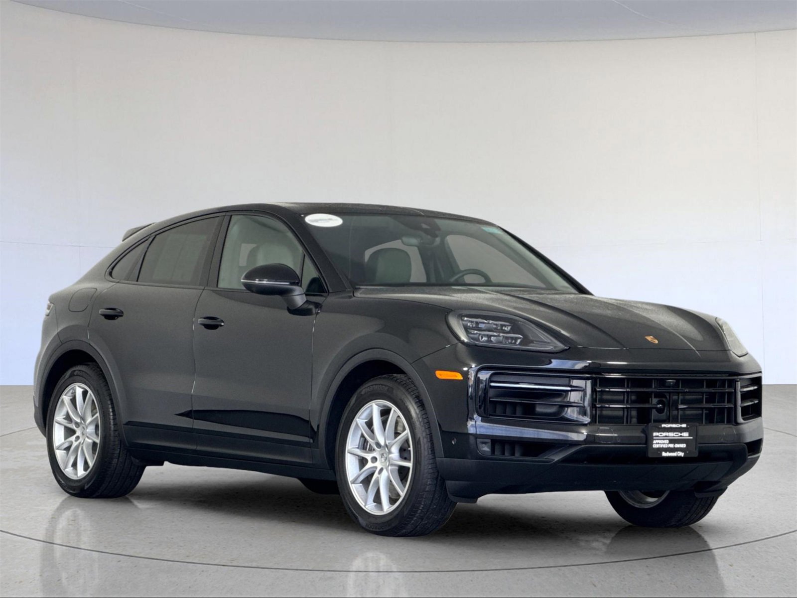 Used 2025 Porsche Cayenne Coupe image 10