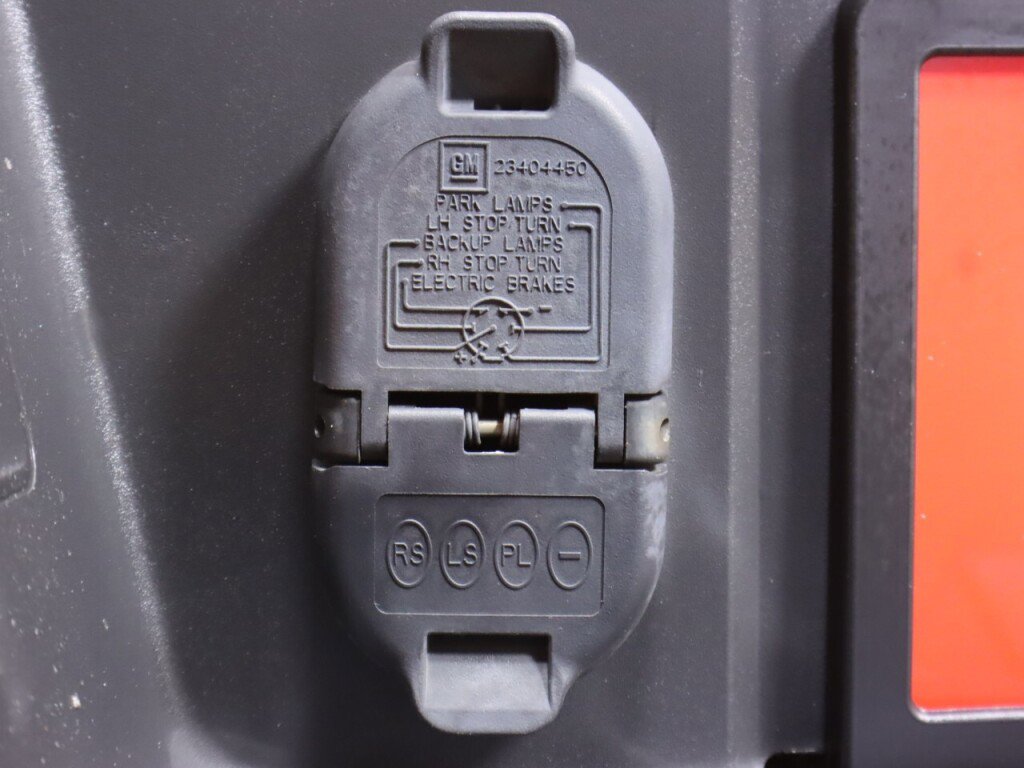 Used 2018 Chevrolet Silverado 1500 W/T w/ Trailering Package AWD/4WD image 31