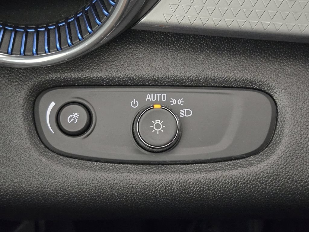 New 2026 Chevrolet Trax LT w/ Driver Confidence Package FWD image 23